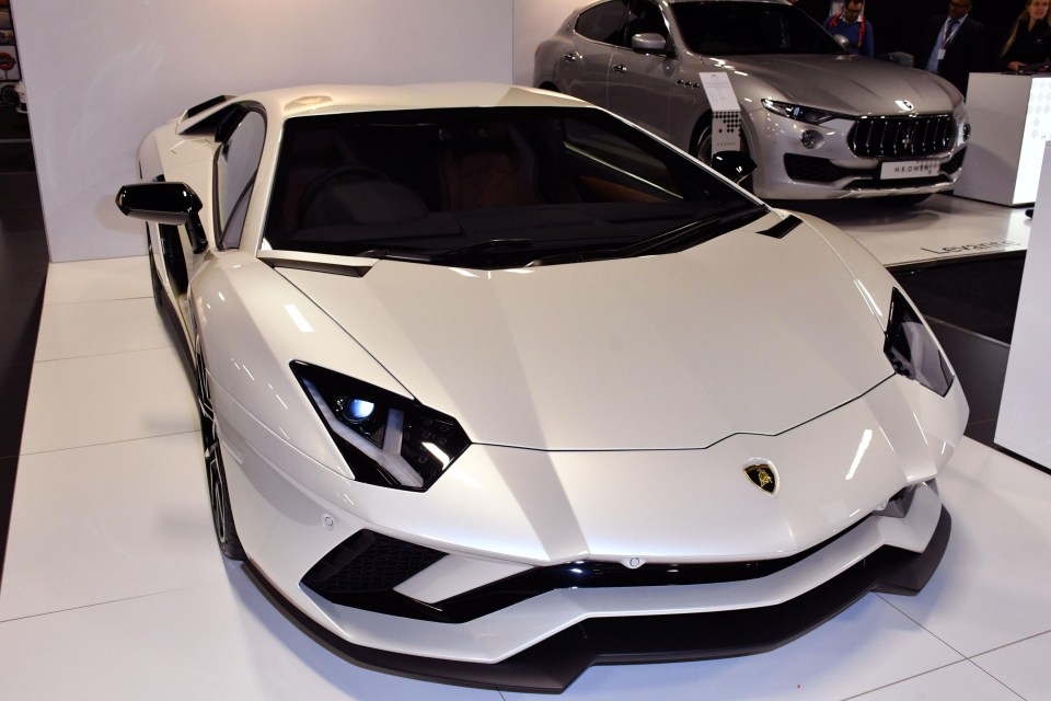 Flagship £270,000 Lamborghini Aventador S has a top speed of 217mph 