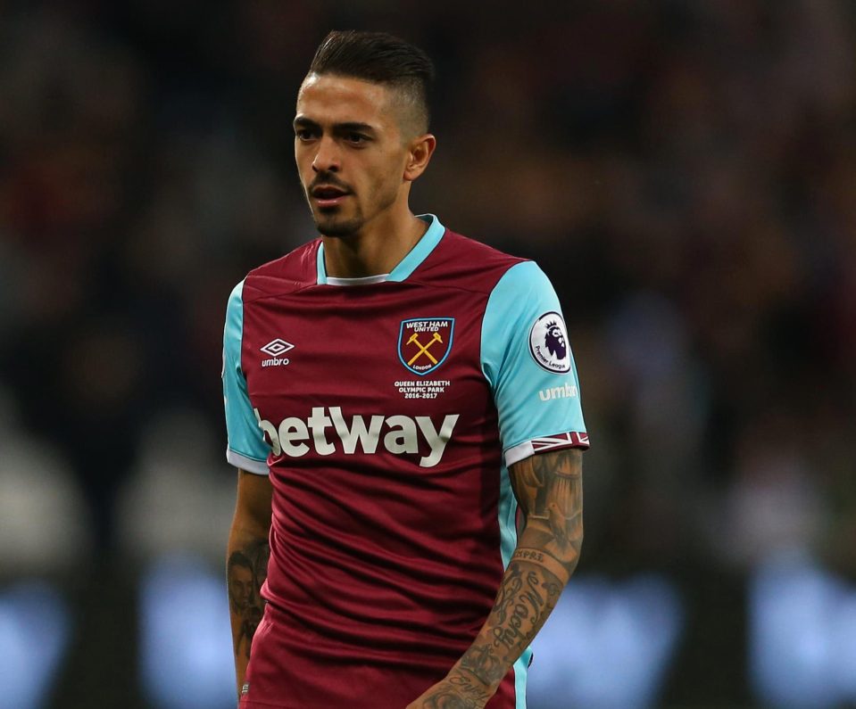  West Ham play maker Manuel Lanzini is wanted by Everton