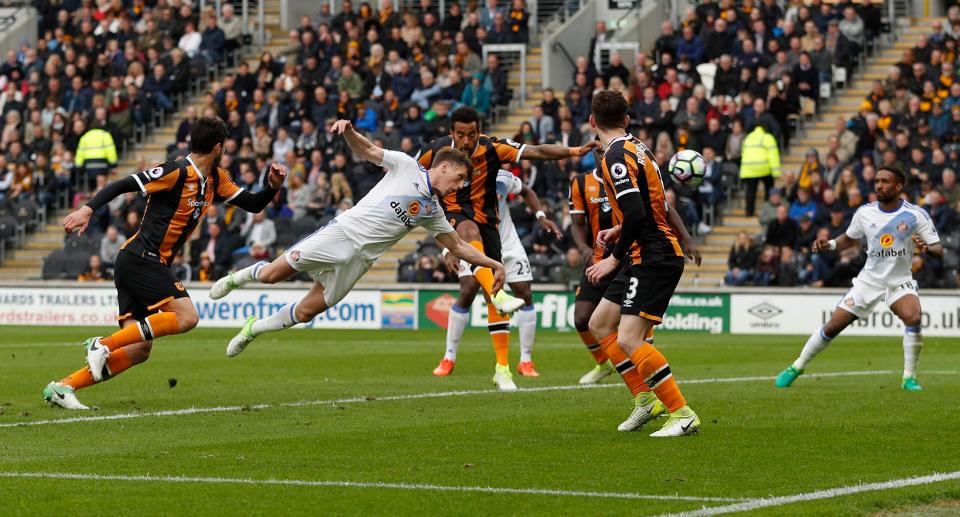  Billy Jones thundered a header home to give Hull the lead on 69 minutes