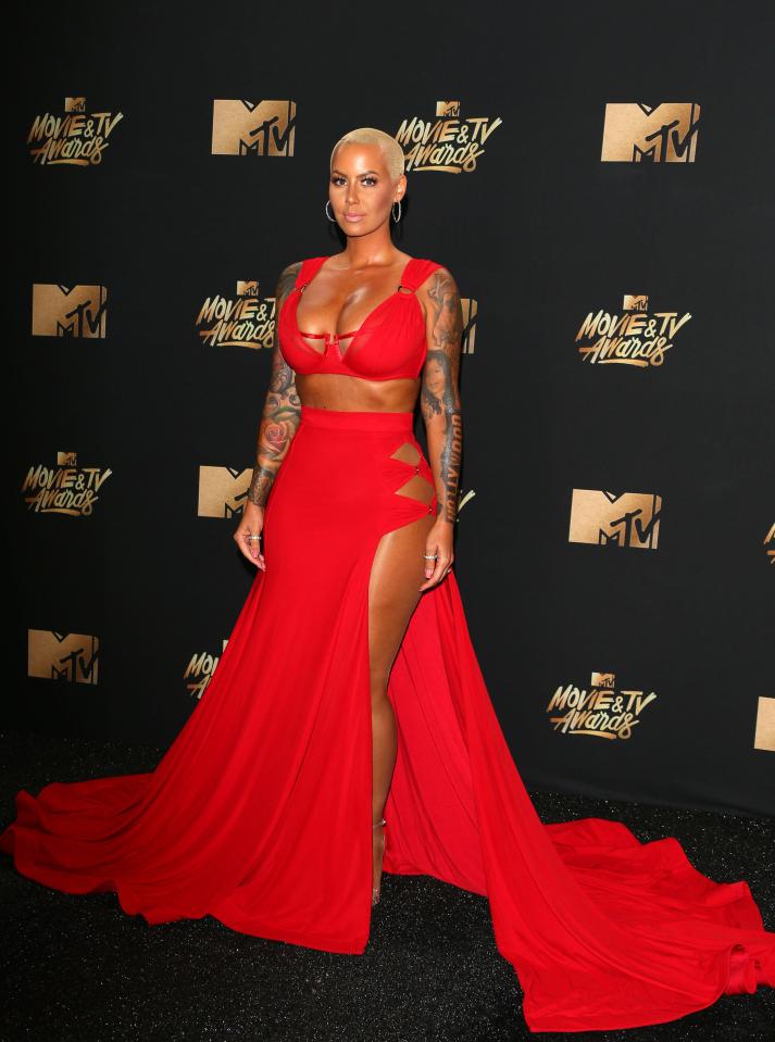  Amber Rose on the red carpet at the MTV Movie & TV Awards