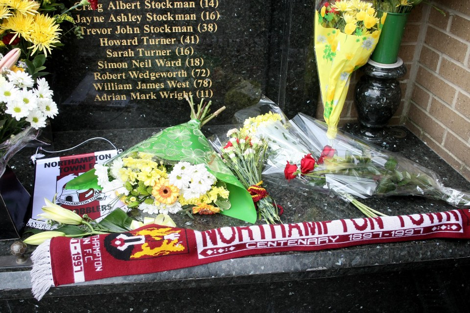 Clubs pay their respects to all those who lost their lives in the Bradford stadium fire of 1985