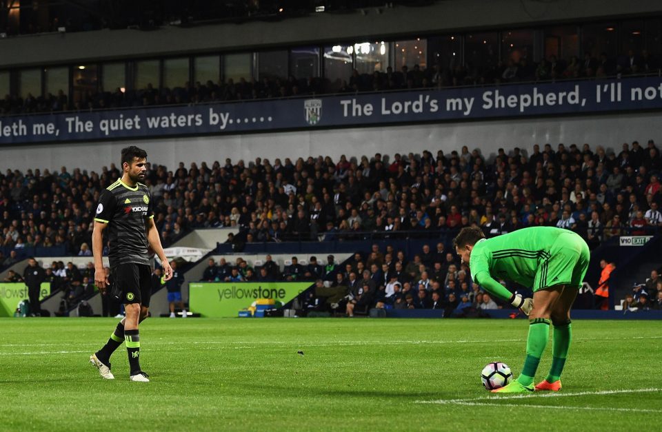  Ben Foster is in no hurry to get the game going