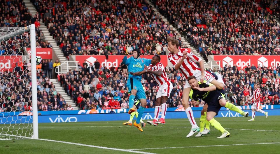  Peter Crouch brought Stoke back into the game, albeit courtesy of his hand