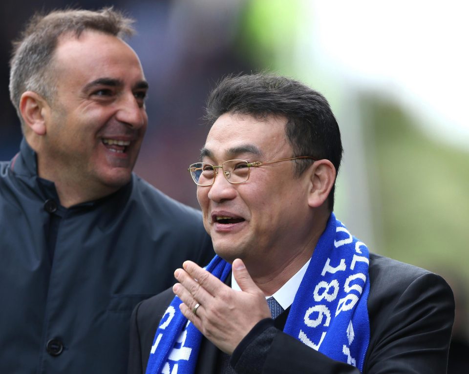  Sheffield Wednesday chairman Dejphon Chansiri speaks to Carlos Carvalhal prior to kick off