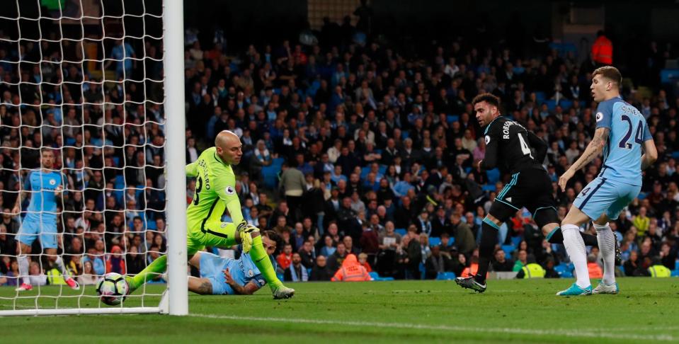  Hal Robson-Kanu grabbed a late consolation for the away side