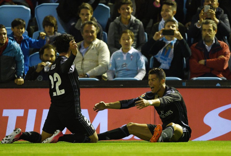 Isco and Cristiano Ronaldo celebrate during 4-1 away victory over Celta Vigo