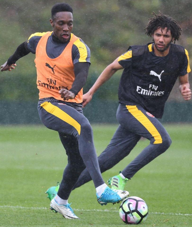  Danny Welbeck and Mohamed Elneny rev things up at the Arsenal training session