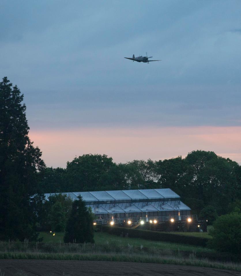  The fighter performed manoeuvres for ten minutes in front of impressed guests