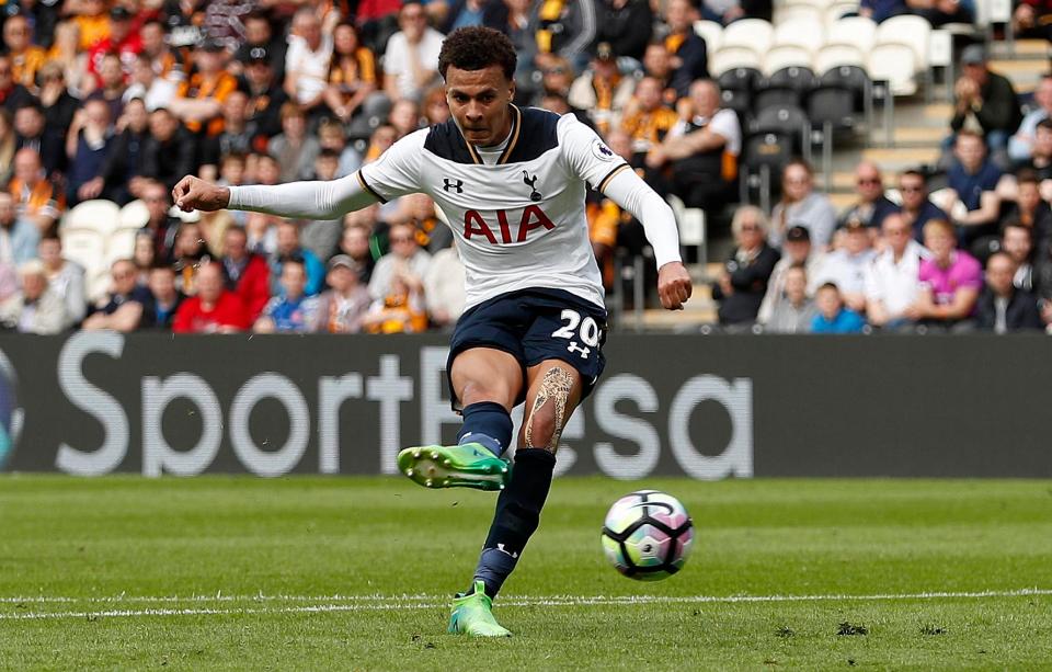  Dele Alli scores Tottenham's third goal against Hull City