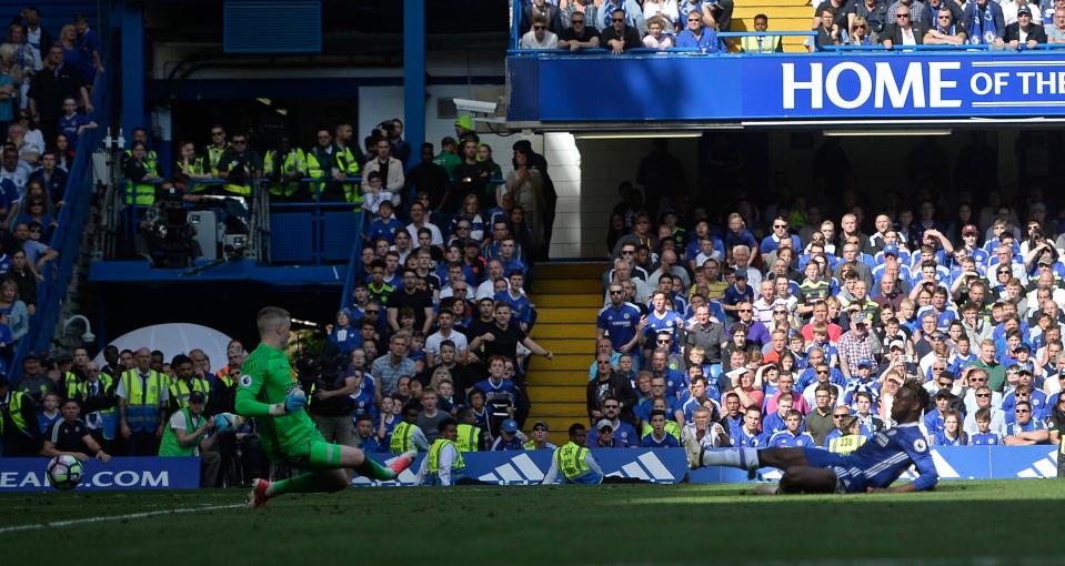  Michy Batshuayi scored twice at the death