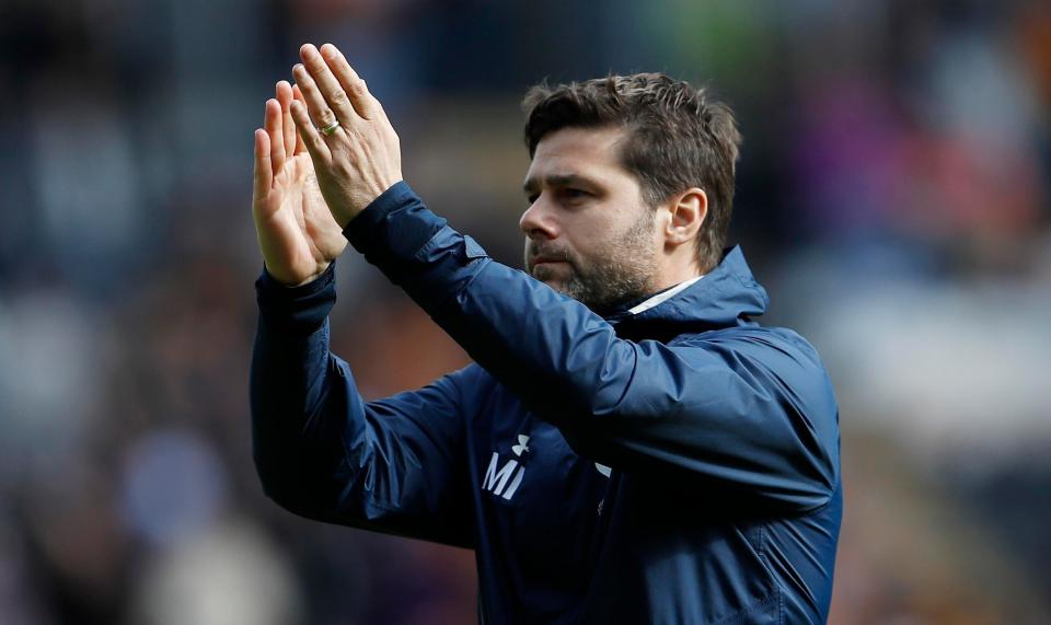  Mauricio Pochettino claps the Spurs fans after beating Hull 7-1