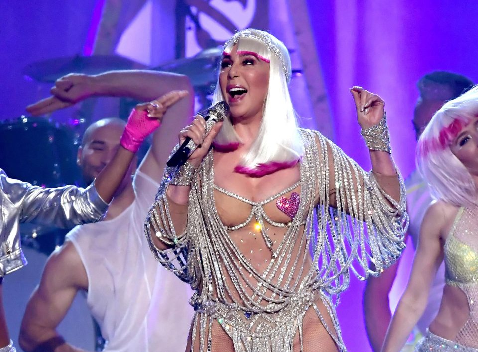  Cher took the crowd back to the 90s with her breathtaking performance