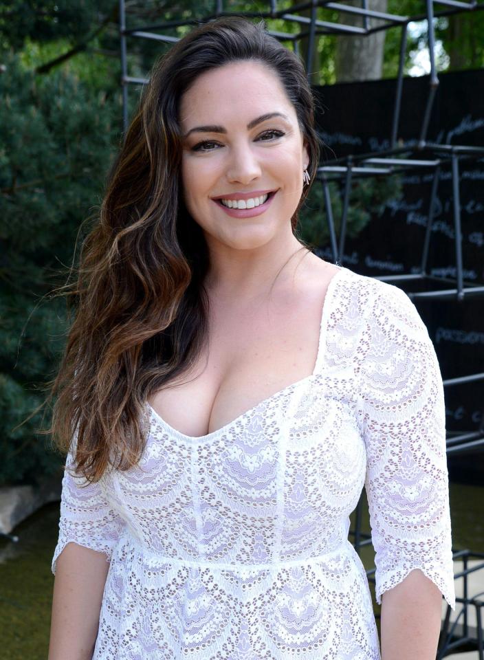  Can Kelly Brook be gardening's Nigella?