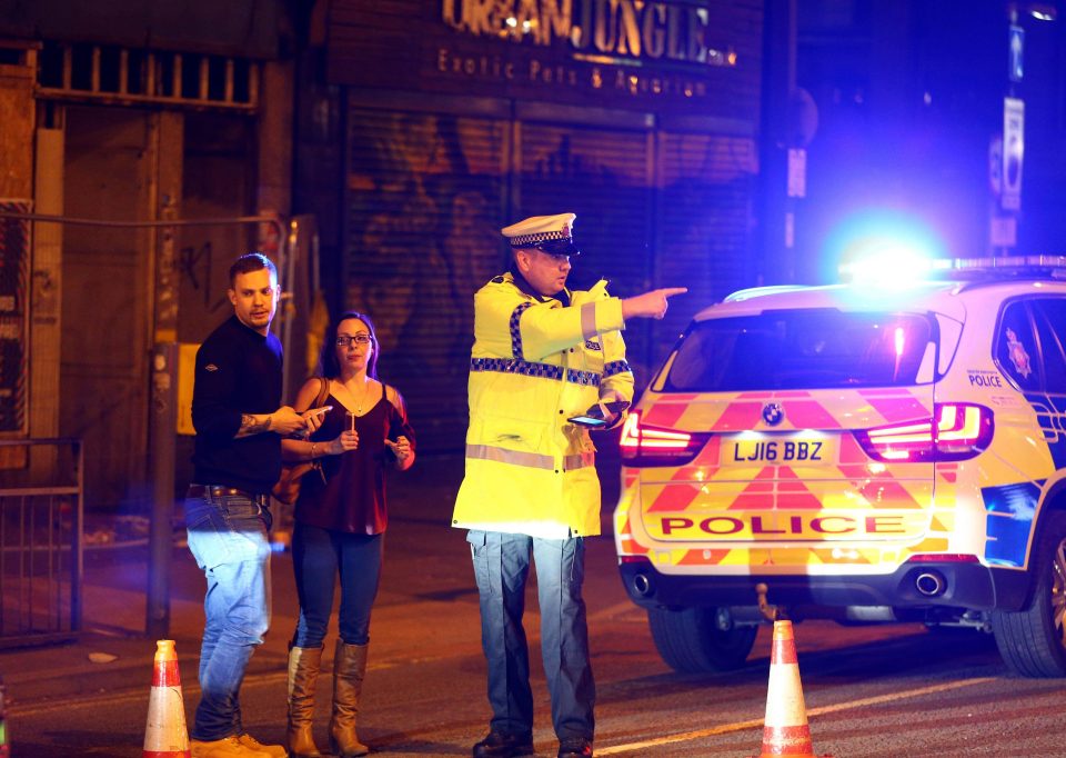  Cops cordoned off the scene last night warning people to stay away from the area