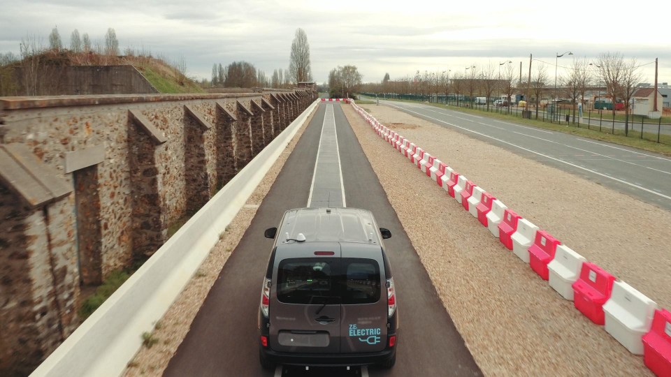 Renault's Kangoo on a wireless charging lane