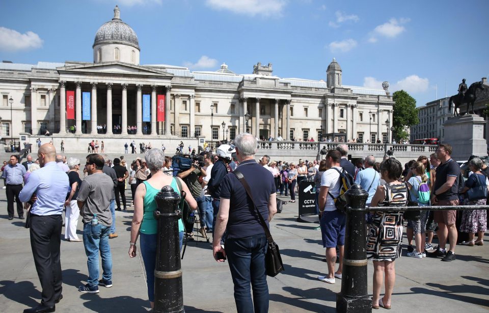  Trafalgar Square in London fell silent also at 11 o'clock today