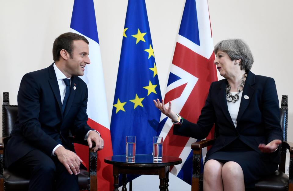  Theresa May pressed Emmanuel Macron on the Brexit talks