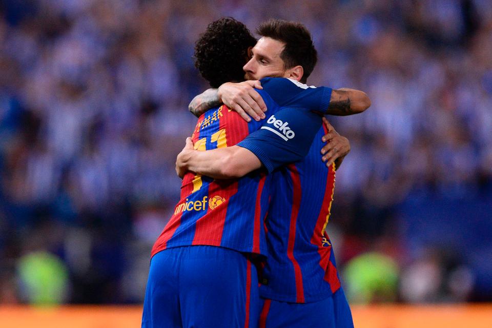  Lionel Messi and Neymar celebrate after the Brazilian made it 2-1 to Barcelona