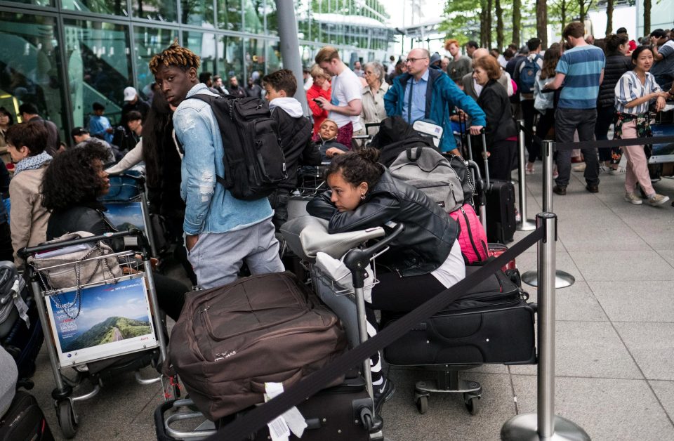  Thousands of passengers face a second day of travel disruption after a British Airways IT failure caused the airline to cancel most of its services