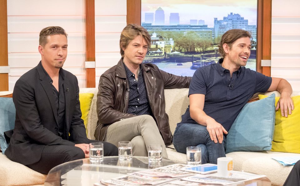  Hanson are currently travelling around the globe on their Middle Of Everywhere tour