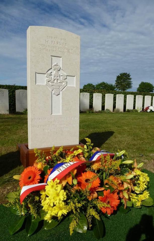  His burial with full military honours at the Warlencourt British Cemetery, near the French city of Arras, was attended by 20 members of his family