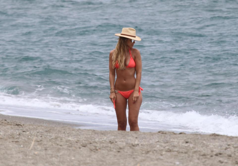  She wore a sexy two piece which revealed her bikini body