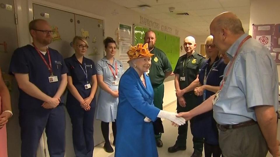  The Queen visited victims of the Manchester attack and the heroic staff who treated them