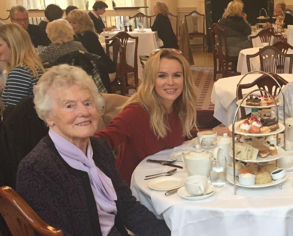  Amanda and her Nan Ethel