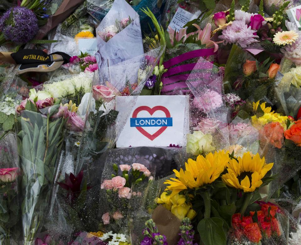  People have laid flowers in memory of the victims of the London Bridge attack