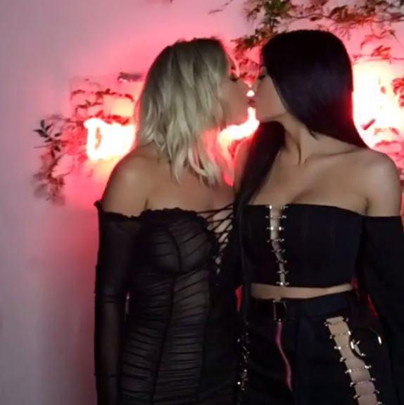  Kylie Jenner puckered up for a photo during a night out celebrating her pals birthday