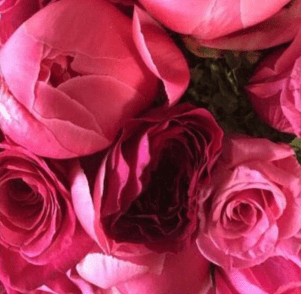  Kourtney Kardashian received a similar bouquet just hours earlier