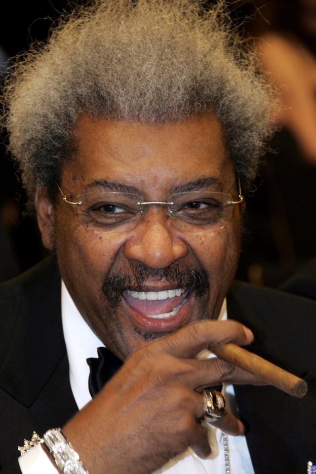  Does Alexandre Pato's knee also look like legendary boxing promoter Don King?