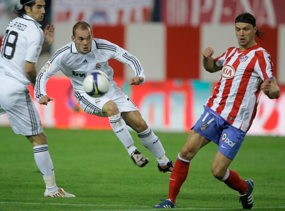  Sneijder left Ajax to join Real Madrid in 2007