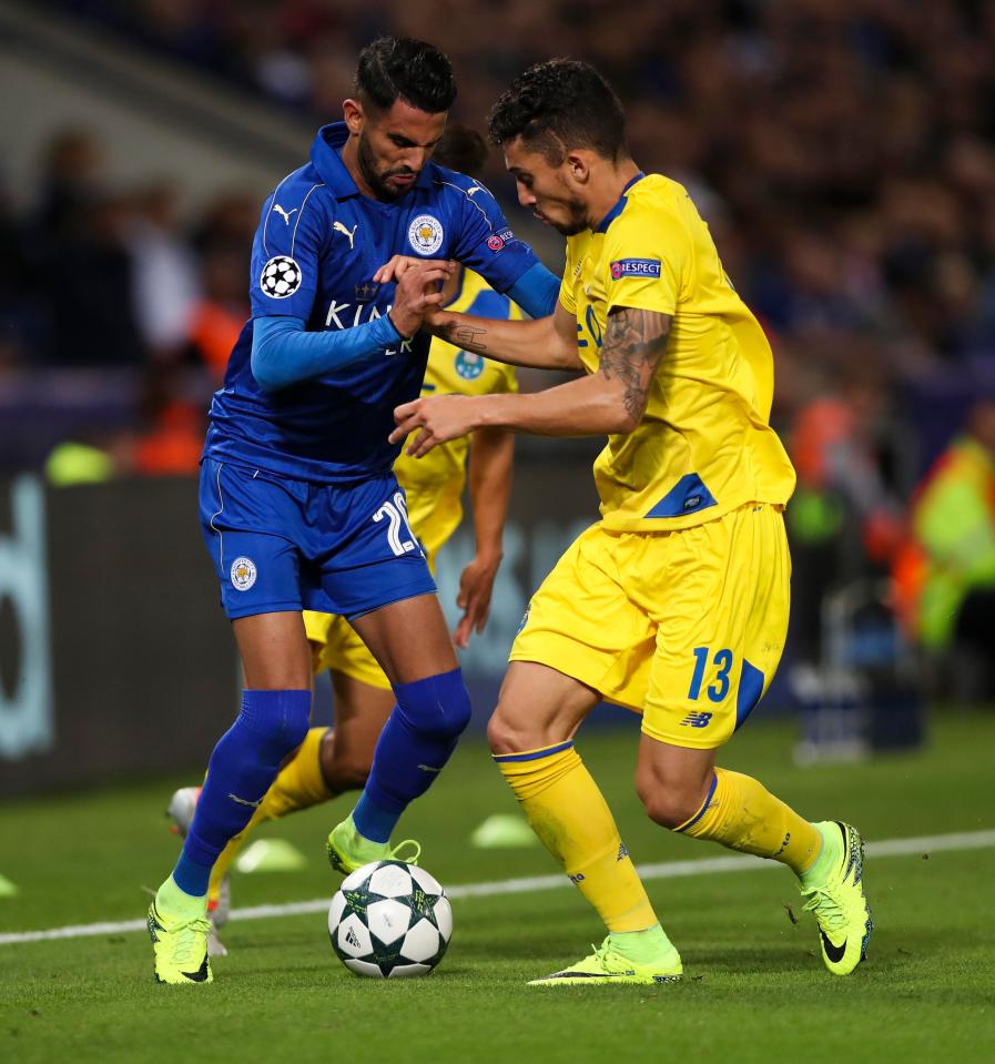  Alex Telles in action against Leicester City in the Champions League