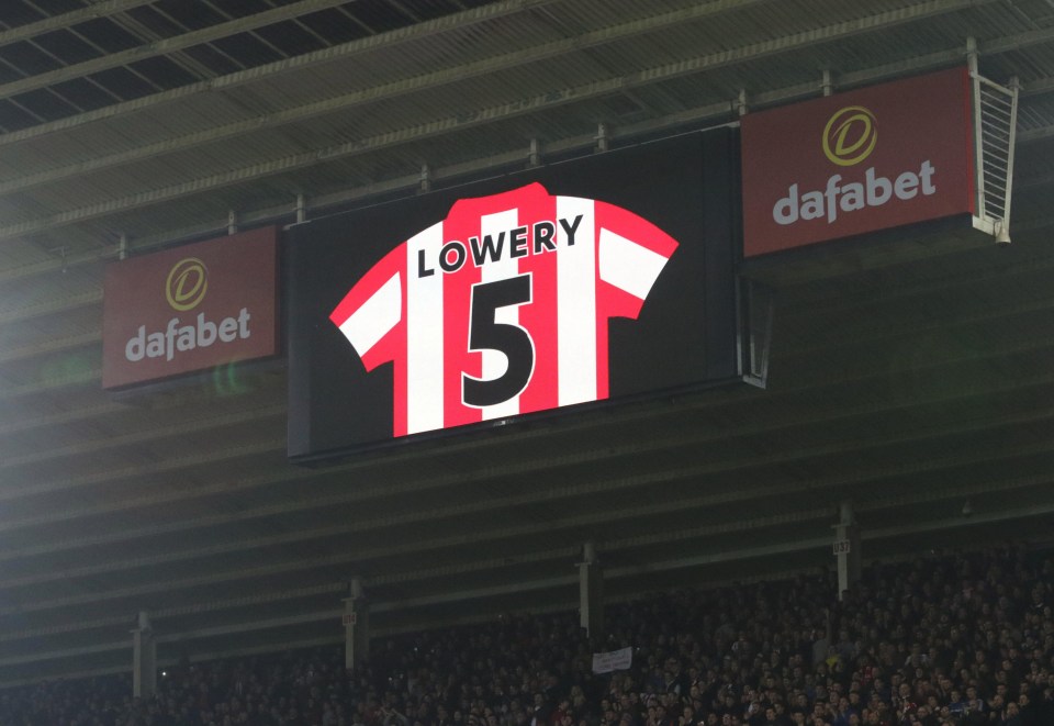 Sunderland pay respect to then-five-year-old Bradley Lowery during a match