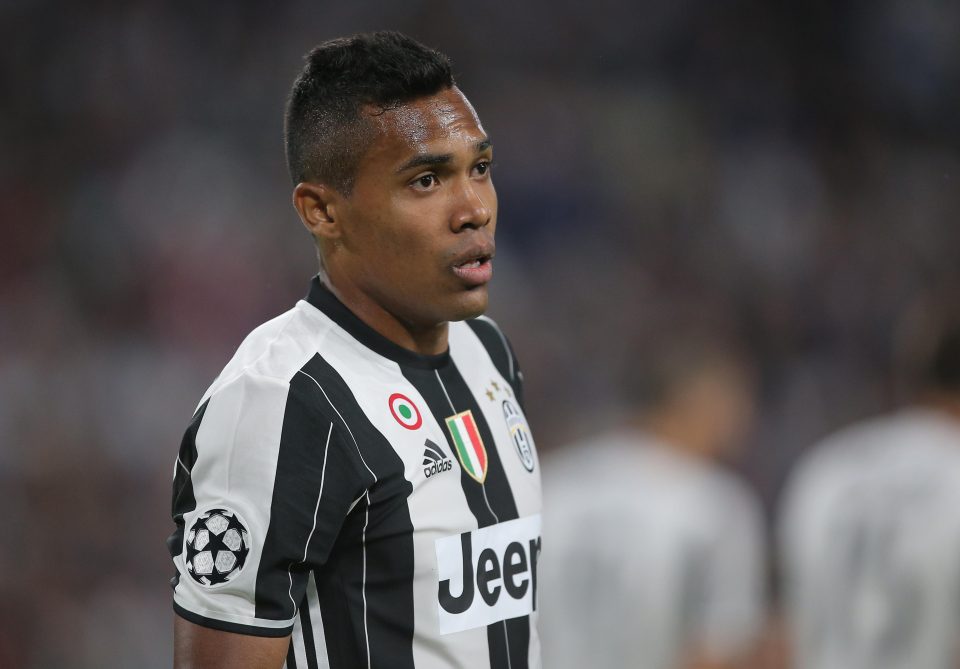  Chelsea bid for Alex Sandro has been rejected by Juventus