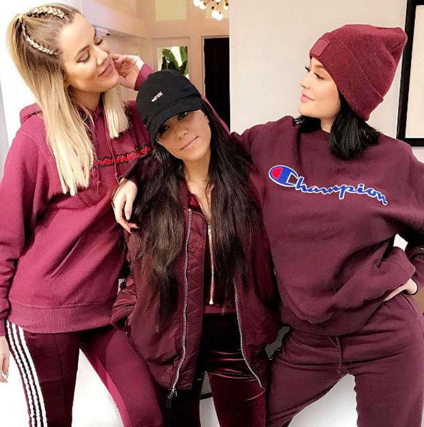  Khloe Kardashian, Kourtney and Kylie Jenner (left-right)