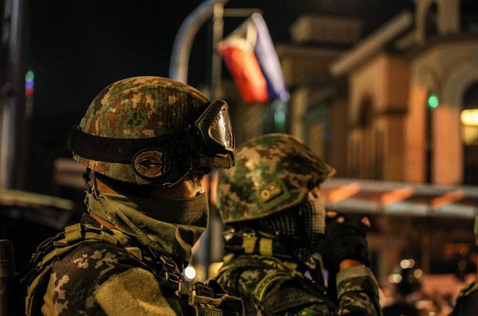  Manila police say troops killed the man who burst into a casino complex with an assault rifle