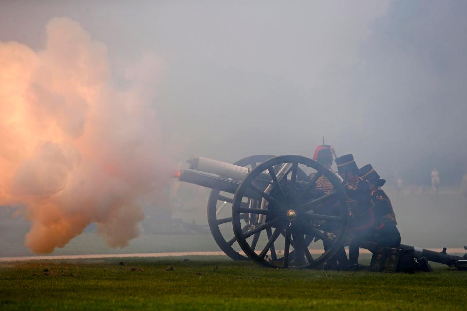  The salute was fired by The King's Troop, Royal Horse Artillery, around noon