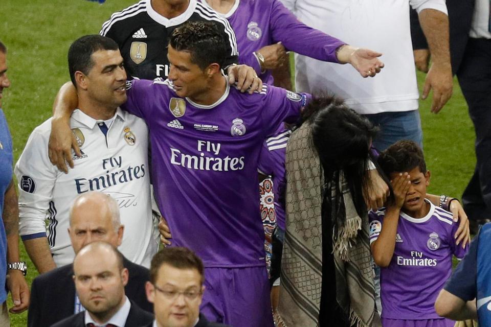  Cristiano Ronaldo's son was comforted by Georgina Rodriguez