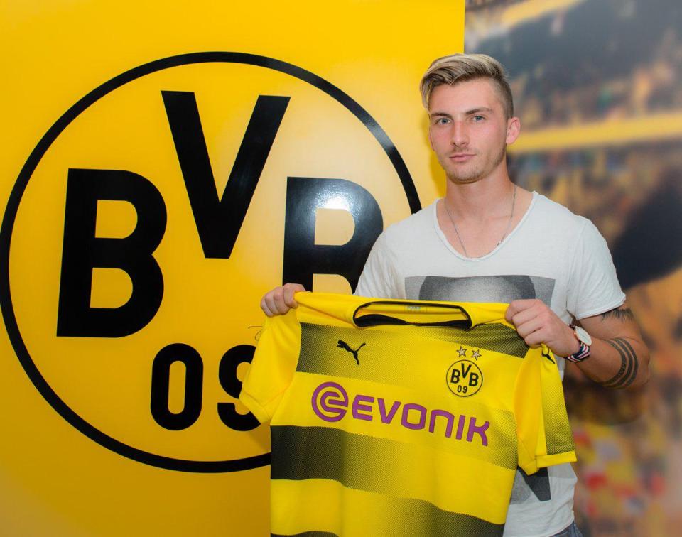  Maximilian Philipp turned down Tottenham to join Borussia Dortmund