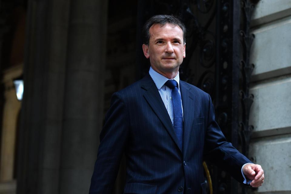  Alun Cairns will stay on as Secretary of State for Wales