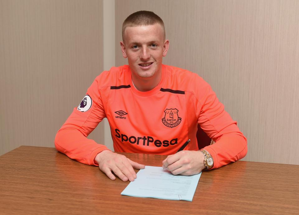  Jordan Pickford has signed for Everton in a £30m deal