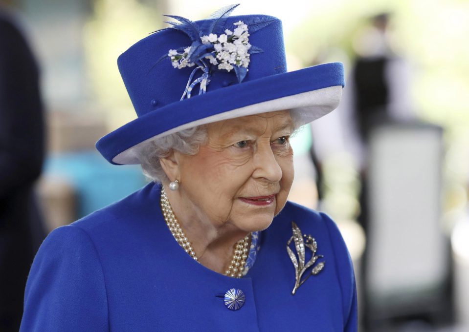  Her Majesty was applauded as she arrived at the scene of the tragedy