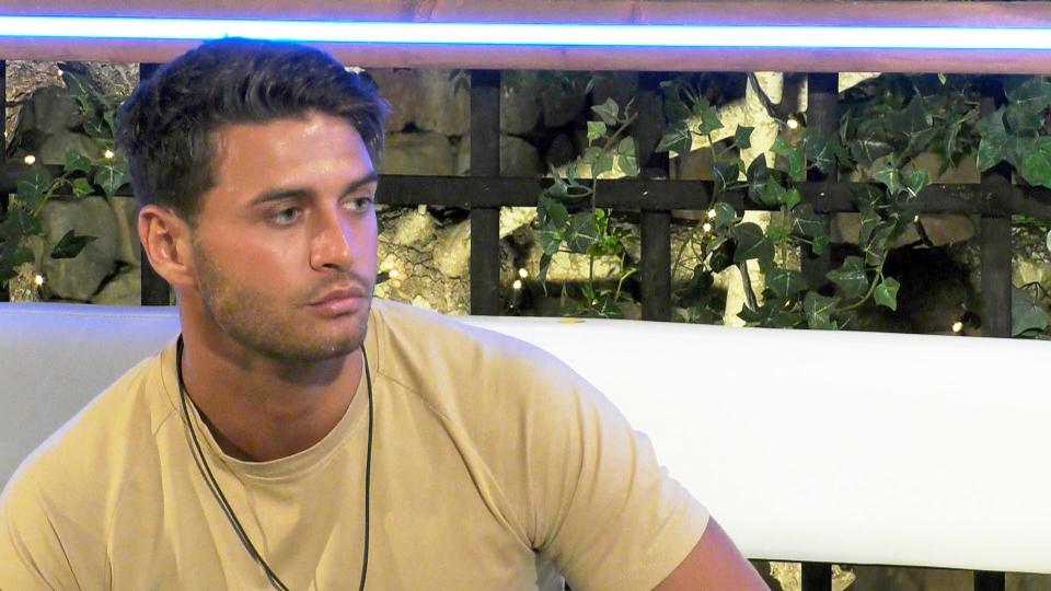  Despite telling Dom she would wait for him on the outside Jess slept with hunky Mike Thalassitis hours later