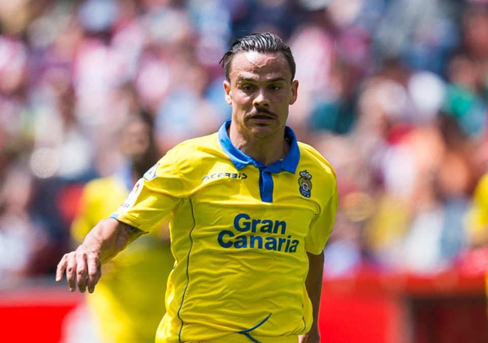  Swansea are set to sign Roque Mesa from Las Palmas this week