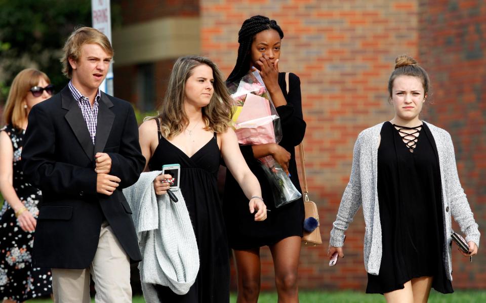  Dozens turned out to pay their respects to popular student Otto Warmbier, who died on Tuesday just days after being released from detention in North Korea