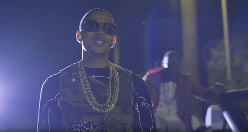  Wearing thick gold chains, Memphis Depay called the video 'LA Vibes Freestyle'