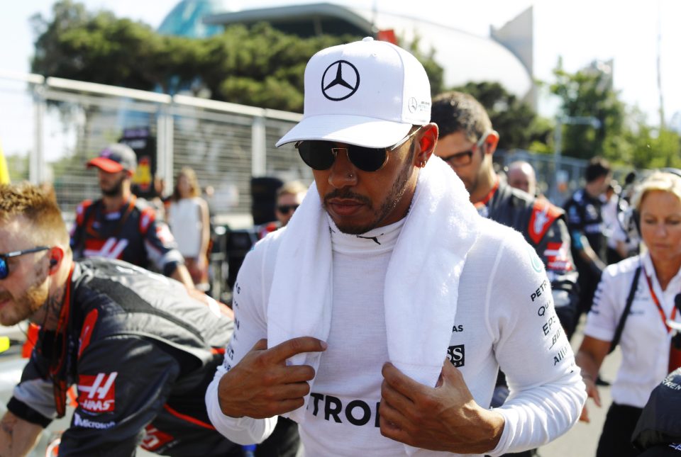  Lewis Hamilton has warned Sebastian Vettel to stay out of his way