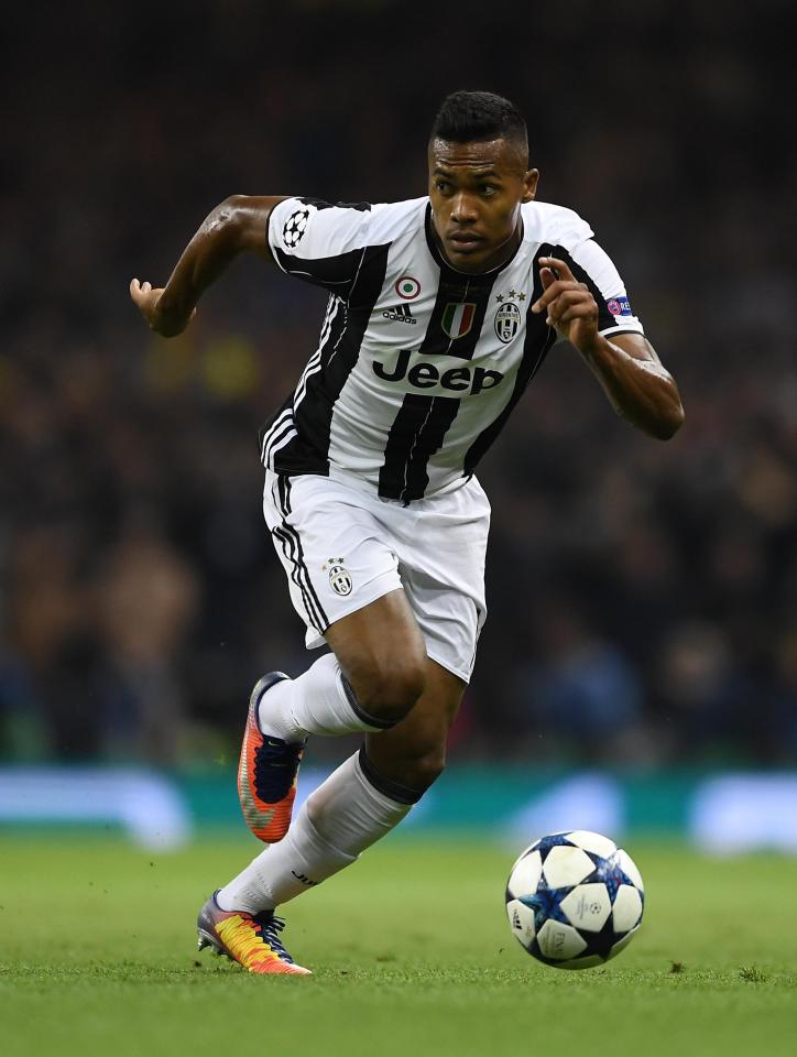  Alex Sandro has agreed to join Chelsea but PSG are ready to step in with huge offer